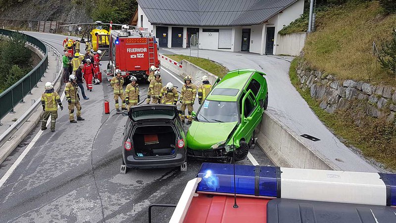 Verkehrunfall bei Pians mit 2 Verletzten