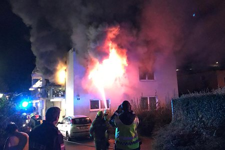 Wohnungsbrand in einem Mehrfamilienhaus in Landeck