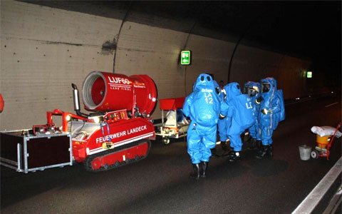 Gefahrenstoffübung im Pianner Tunnel