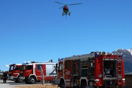 Waldbrandübung mit Hubschrauber in Fiss